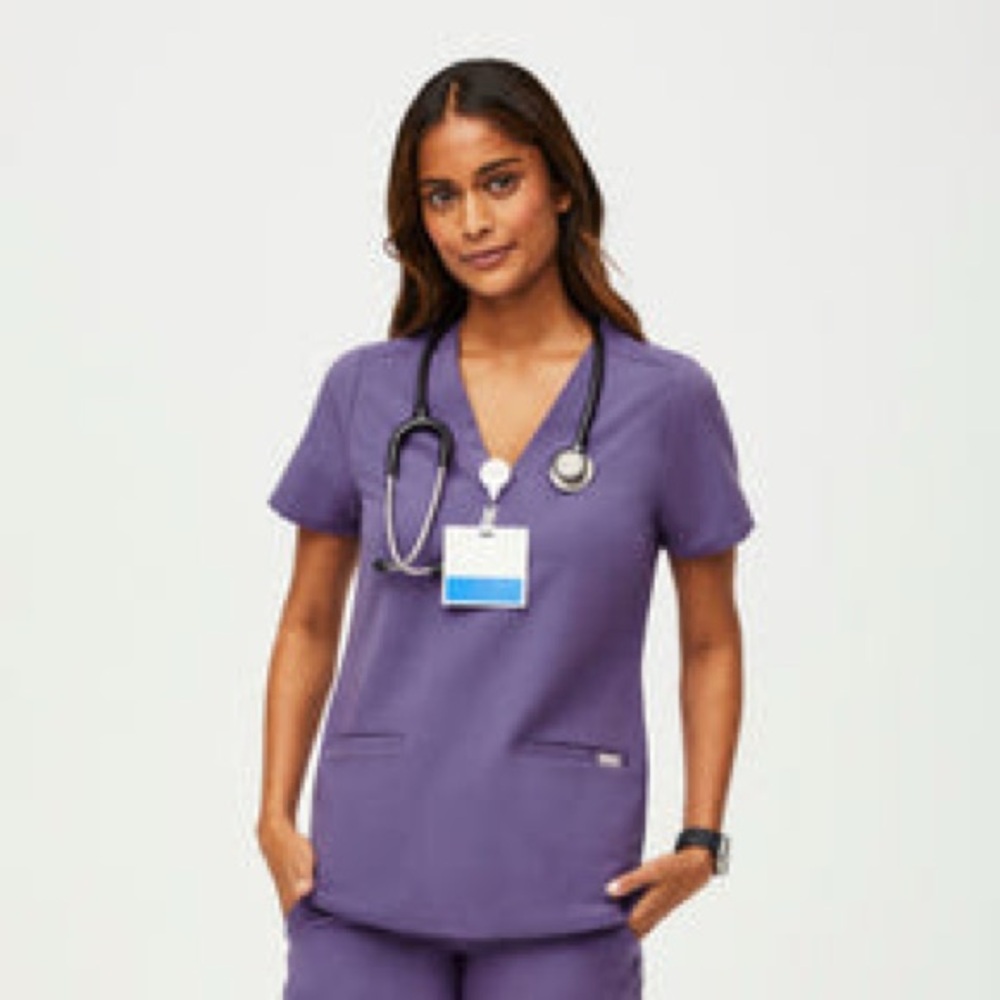 Figs Women's Amethyst Scrub Top